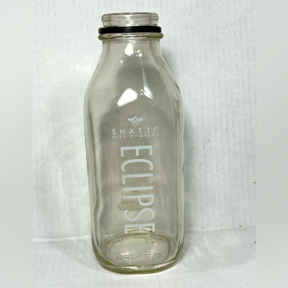 Shatto Milk Company Eclipse Quart Bottle Limited Edition Collectible NO Cap 2017